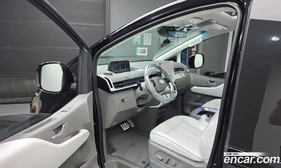 Hyundai Staria 2025 1.6 автомат (гидро), фото 10