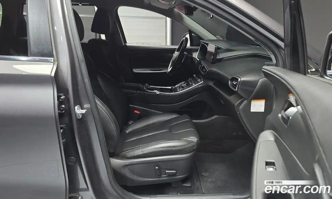 Hyundai Santa Fe 2023 1.6 автомат (гидро), фото 11
