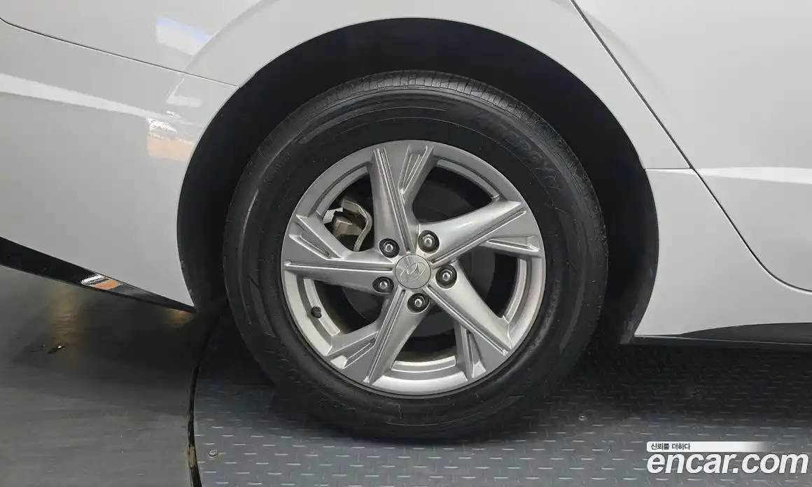Hyundai Sonata 2019 2.0 автомат (гидро), фото 30