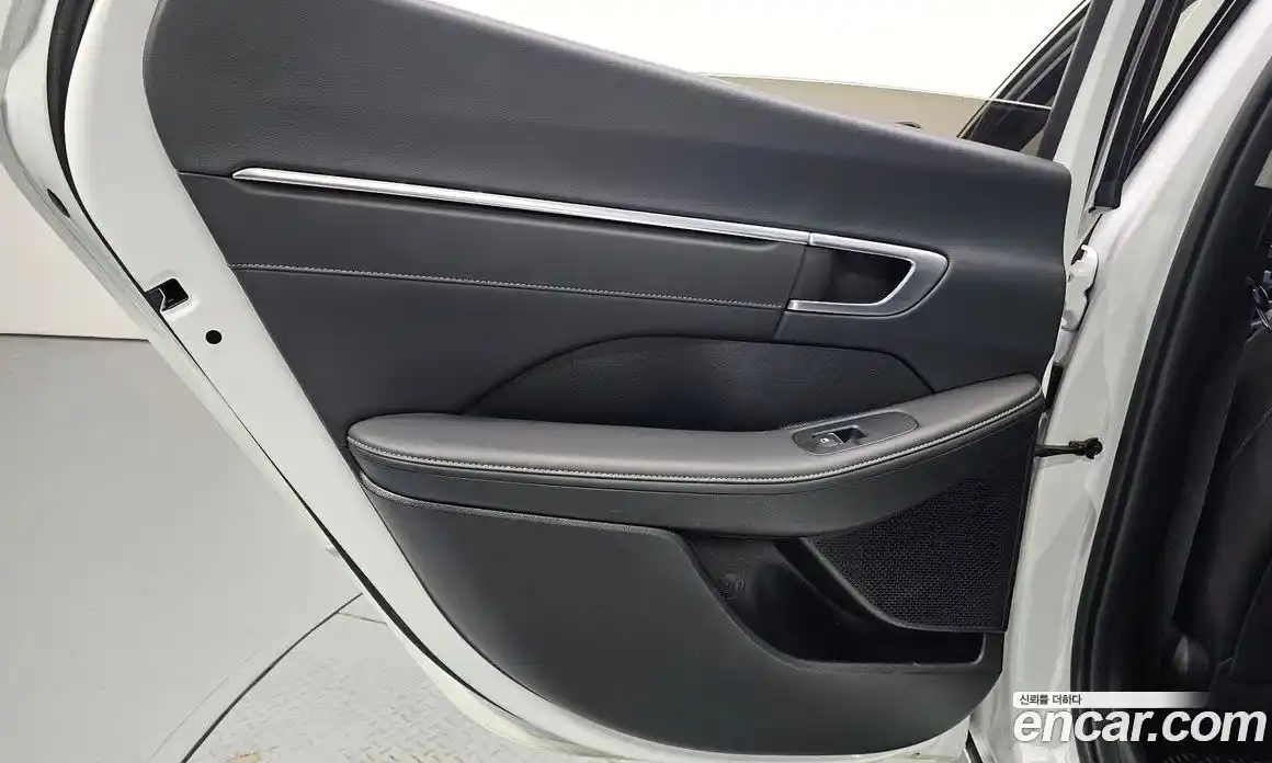 Hyundai Sonata 2022 2.0 автомат (гидро), фото 15