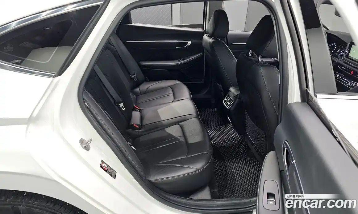 Hyundai Sonata 2022 2.0 автомат (гидро), фото 17