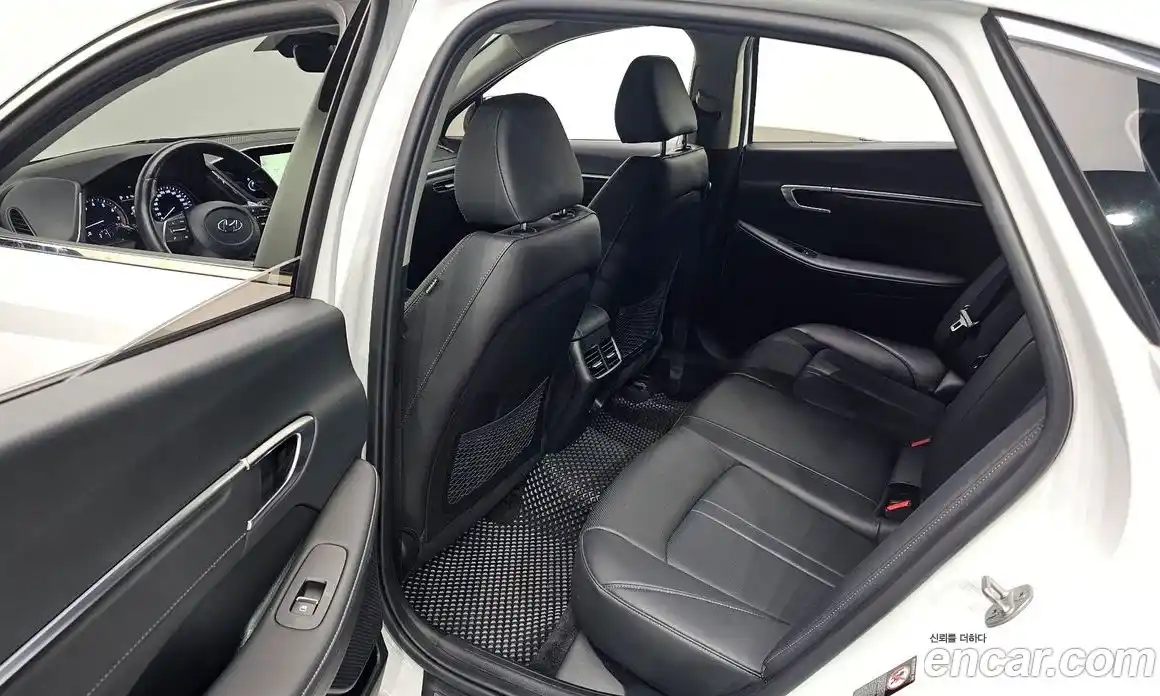 Hyundai Sonata 2022 2.0 автомат (гидро), фото 19