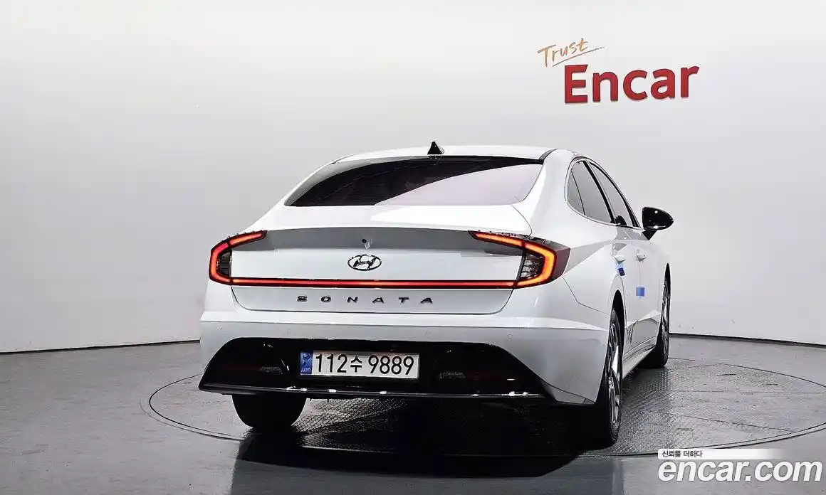 Hyundai Sonata 2022 2.0 автомат (гидро), фото 4