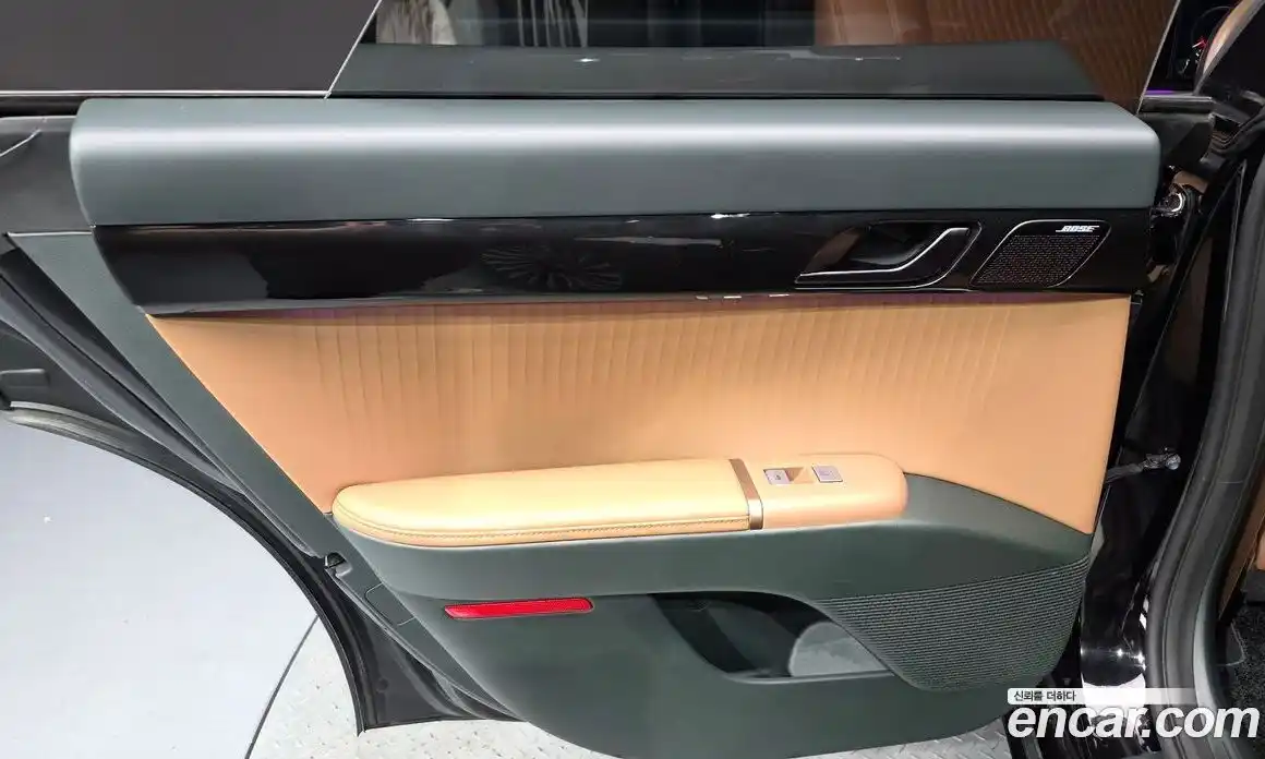 Hyundai Grandeur 2023 1.6 автомат (гидро), фото 14