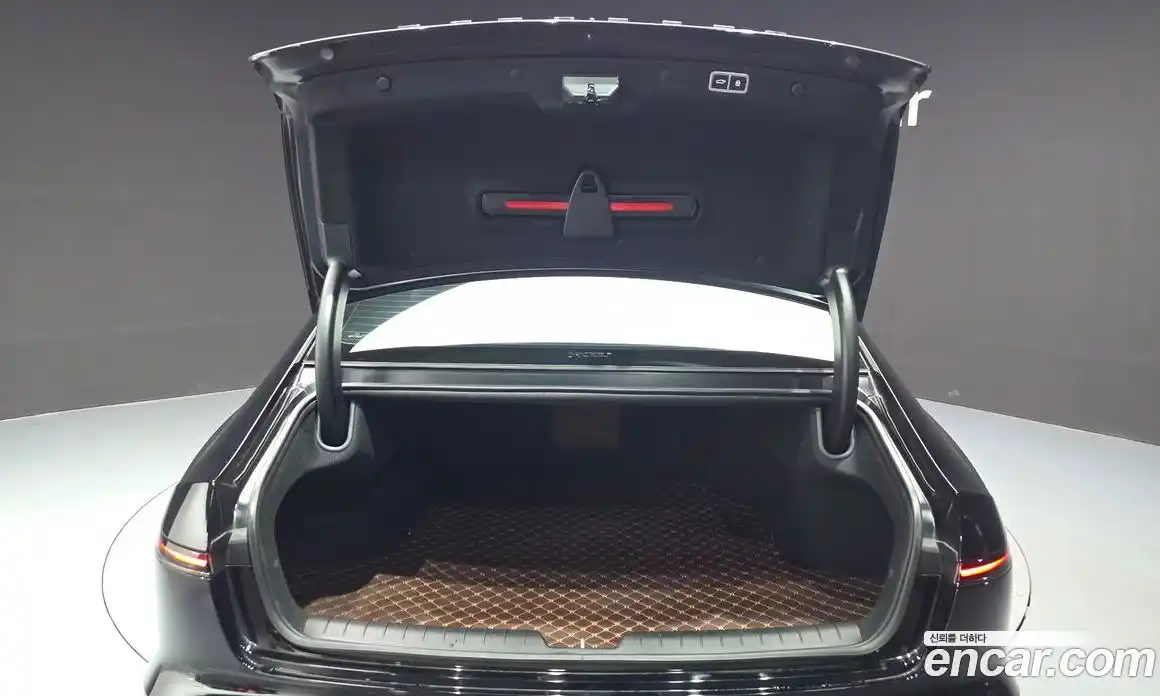 Hyundai Grandeur 2023 1.6 автомат (гидро), фото 22