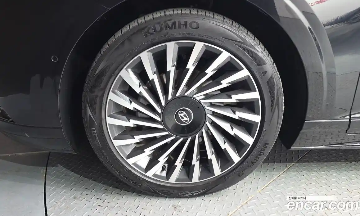 Hyundai Grandeur 2023 1.6 автомат (гидро), фото 4