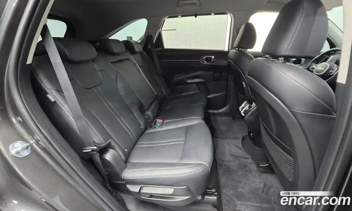 Kia Sorento 2023 2.5 автомат (гидро), фото 19