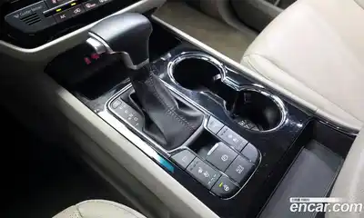 Kia Carnival 2020 2.2 автомат (гидро), миниатюра 12