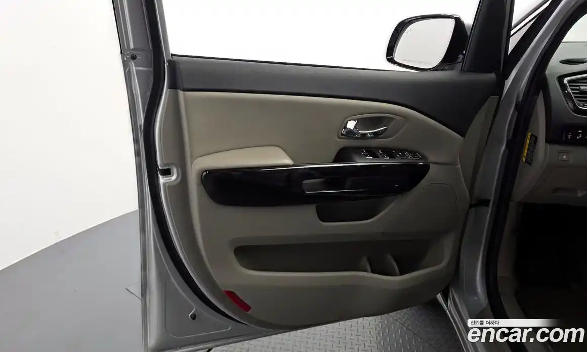 Kia Carnival 2020 2.2 автомат (гидро), фото 14
