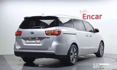 Kia Carnival 2020 2.2 автомат (гидро), миниатюра 2