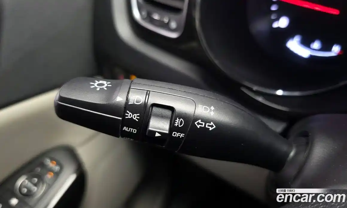 Kia Carnival 2020 2.2 автомат (гидро), фото 26
