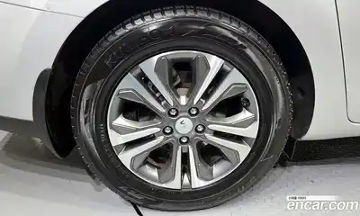 Kia Carnival 2020 2.2 автомат (гидро), миниатюра 5