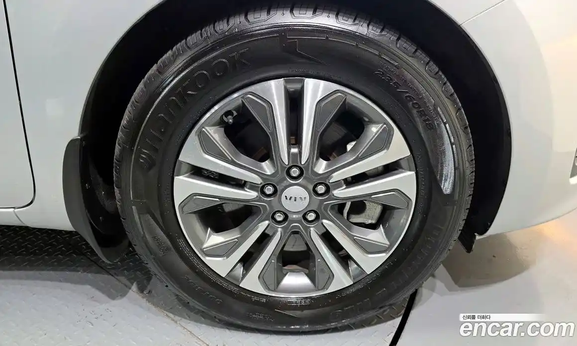 Kia Carnival 2020 2.2 автомат (гидро), фото 7