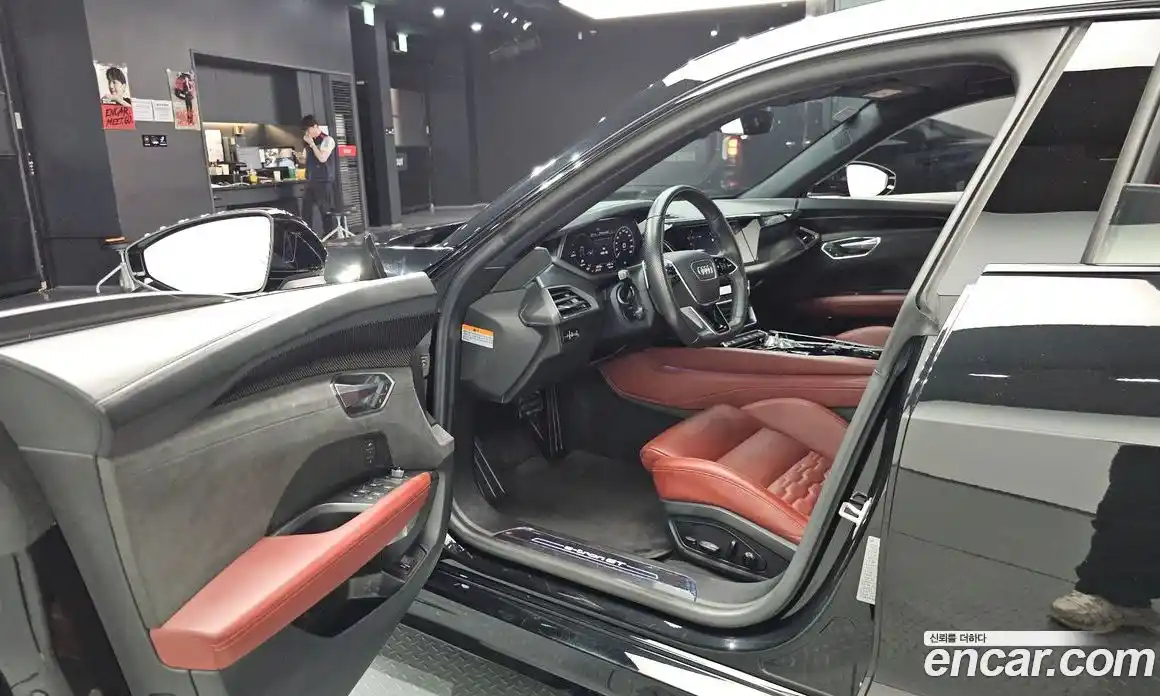 Audi e-tron GT 2021 0.1 автомат (гидро), фото 13