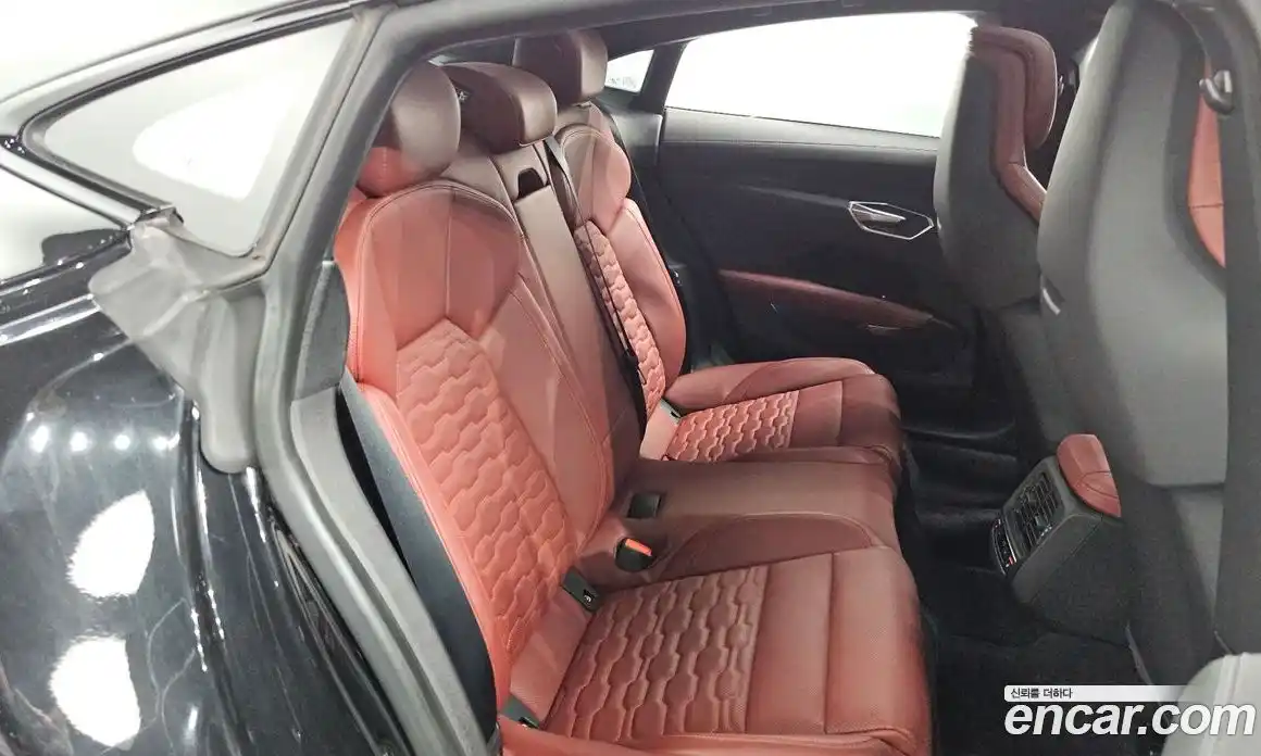 Audi e-tron GT 2021 0.1 автомат (гидро), фото 17