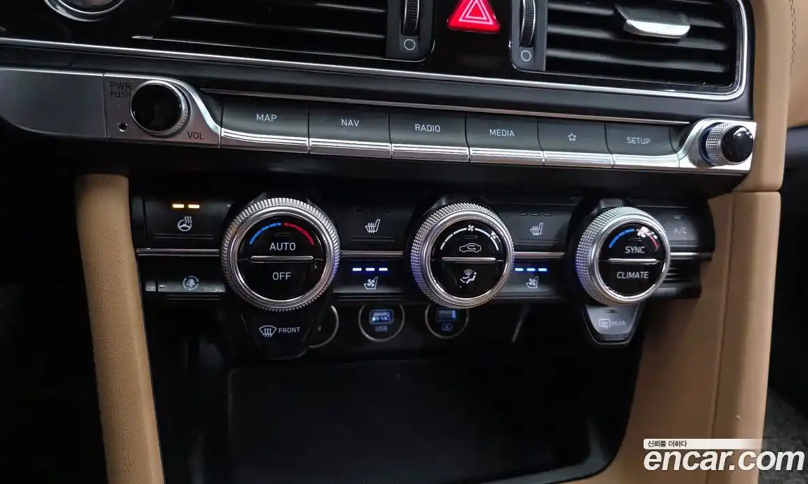 Genesis G70 2022 2.0 автомат (гидро), фото 17