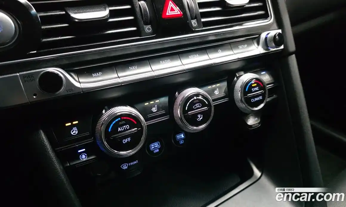Genesis G70 2021 2.0 автомат (гидро), фото 23