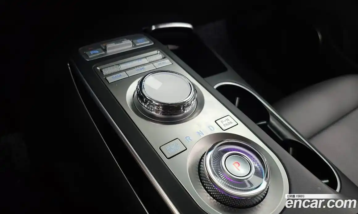 Genesis GV70 2022 2.5 автомат (гидро), фото 9