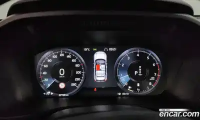 Volvo XC40 2021 2.0 автомат (гидро), миниатюра 11