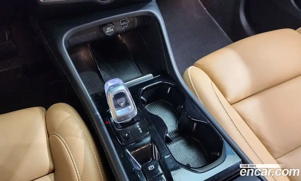 Volvo XC40 2021 2.0 автомат (гидро), фото 12