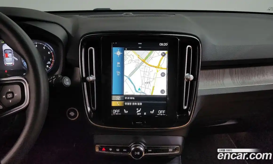 Volvo XC40 2021 2.0 автомат (гидро), фото 18