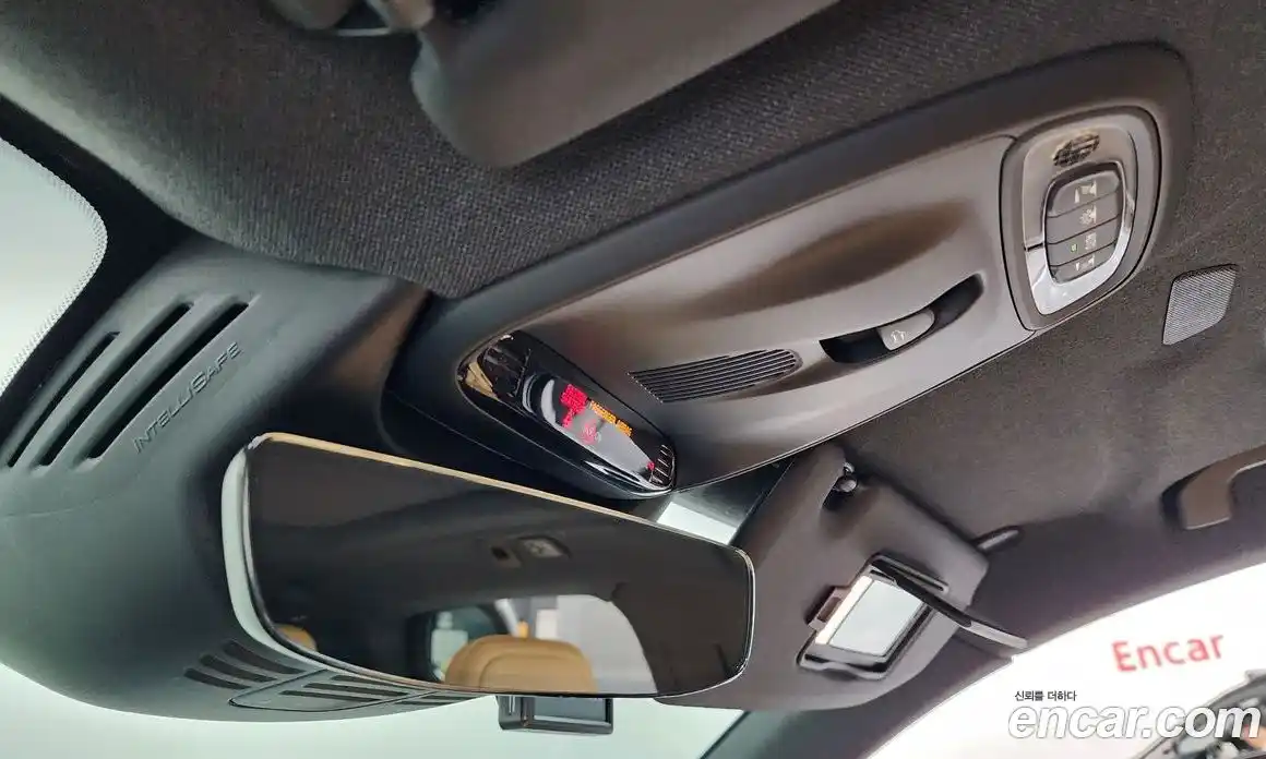 Volvo XC40 2021 2.0 автомат (гидро), фото 28