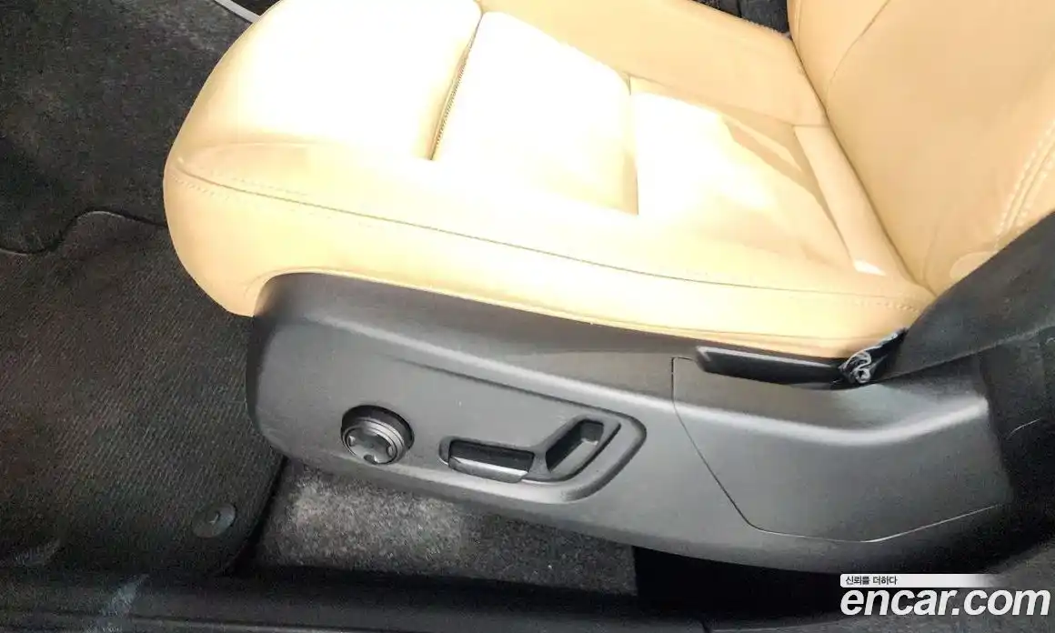 Volvo XC40 2021 2.0 автомат (гидро), фото 31