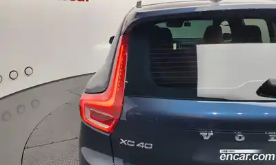 Volvo XC40 2021 2.0 автомат (гидро), миниатюра 9