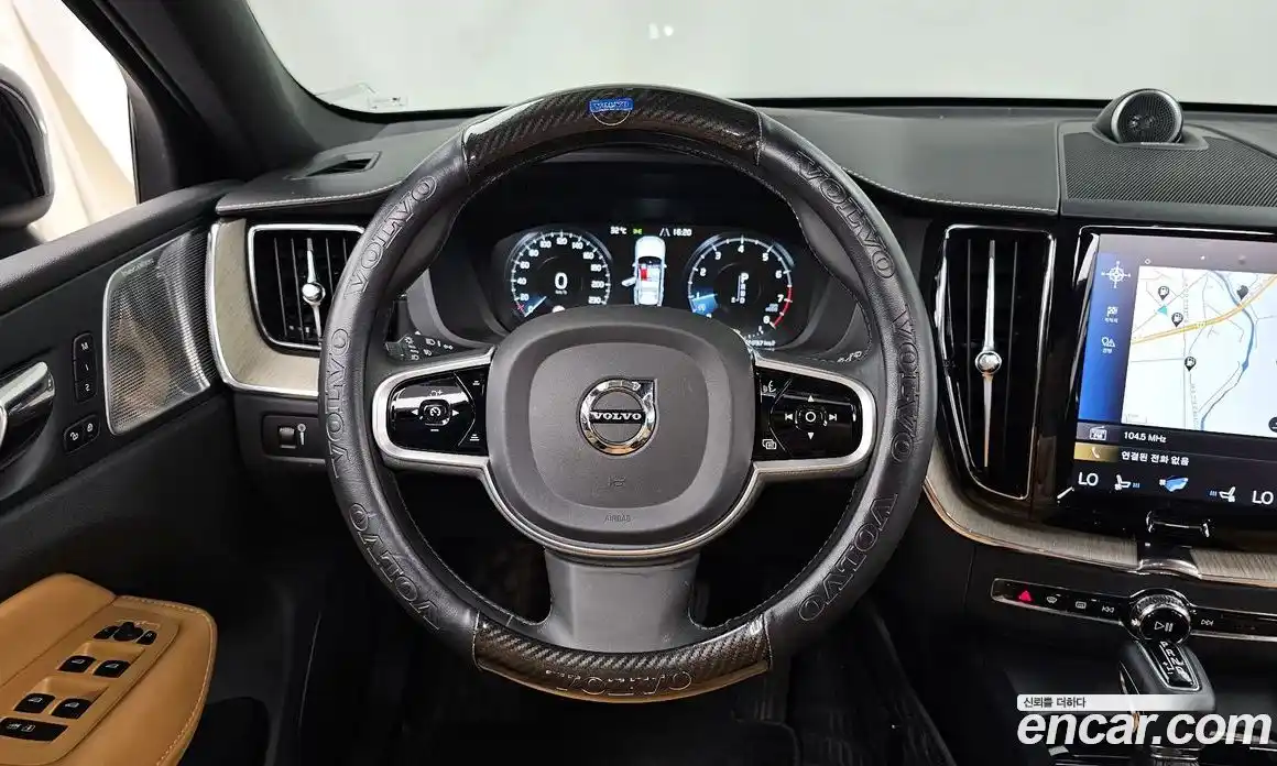 Volvo XC60 2020 2.0 автомат (гидро), фото 13