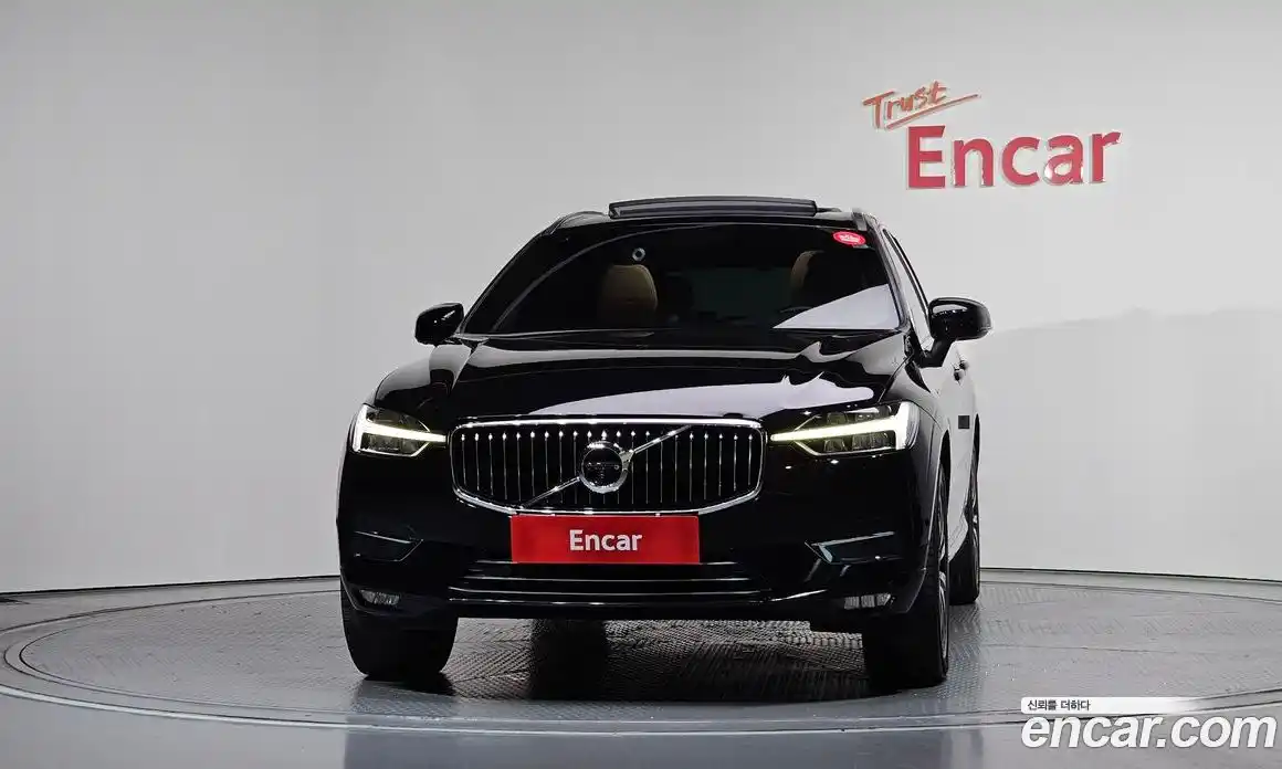 Volvo XC60 2020 2.0 автомат (гидро), фото 3