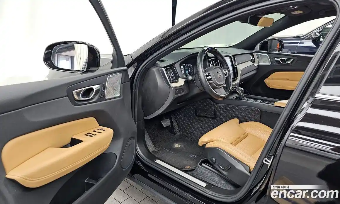 Volvo XC60 2020 2.0 автомат (гидро), фото 10