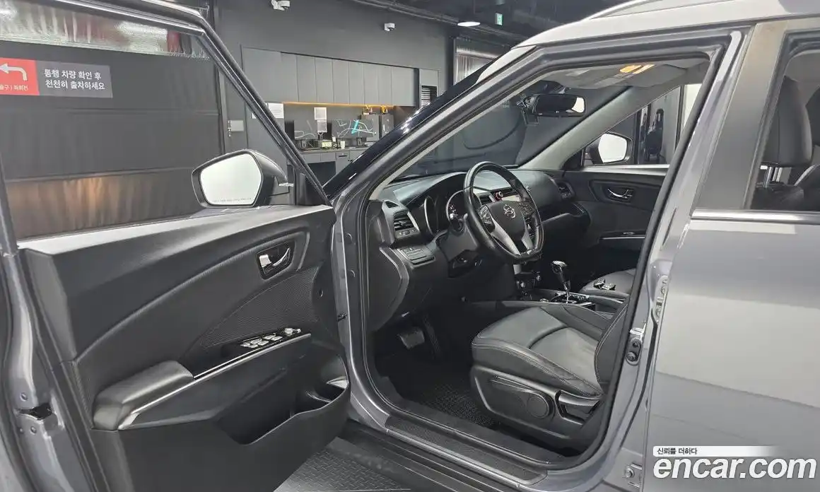 SsangYong TIBOLI 2017 1.6 автомат (гидро), фото 12