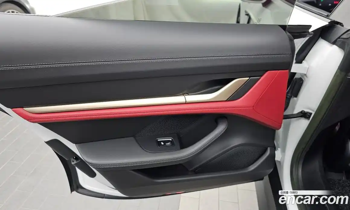 Porsche Taycan 2022 0.2 автомат (гидро), фото 15