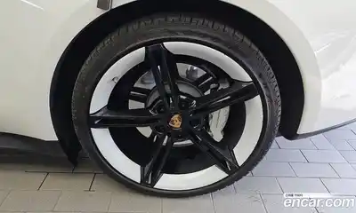 Porsche Taycan 2022 0.2 автомат (гидро), миниатюра 7