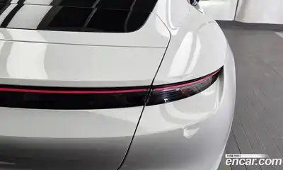 Porsche Taycan 2022 0.2 автомат (гидро), миниатюра 9