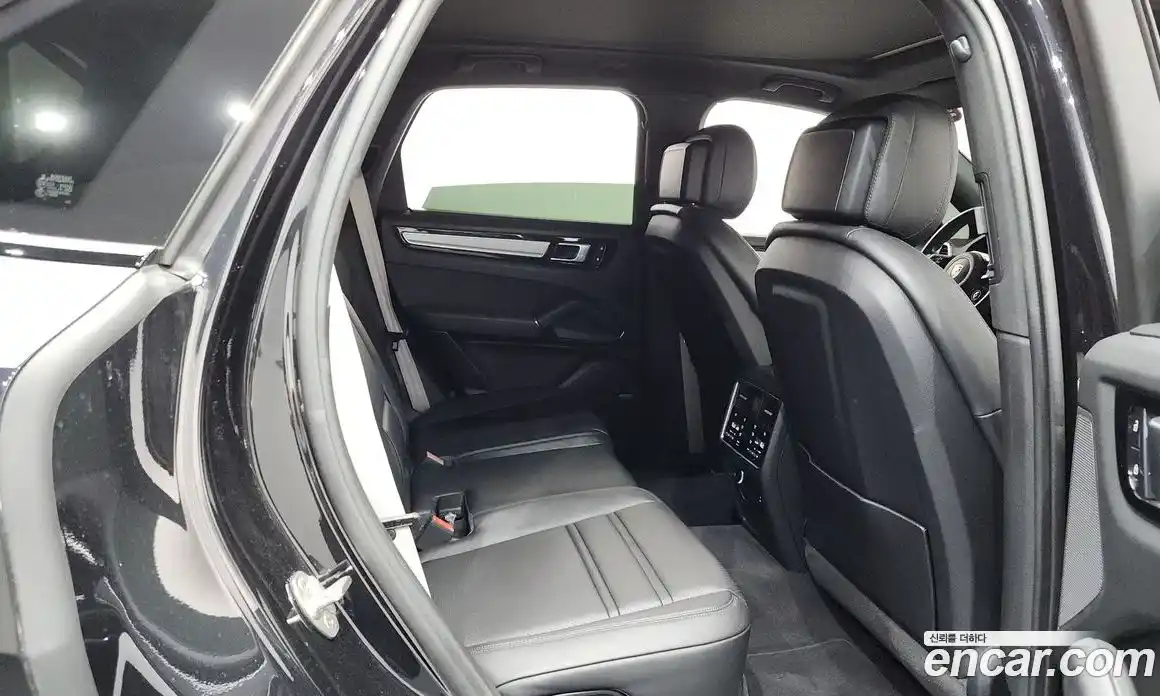 Porsche Cayenne 2022 3.0 автомат (гидро), фото 17