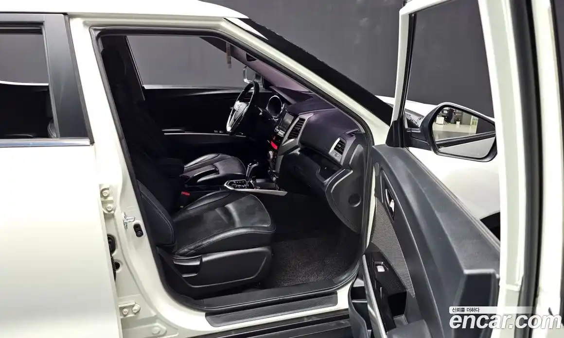 SsangYong TIBOLI 2015 1.6 автомат (гидро), фото 16