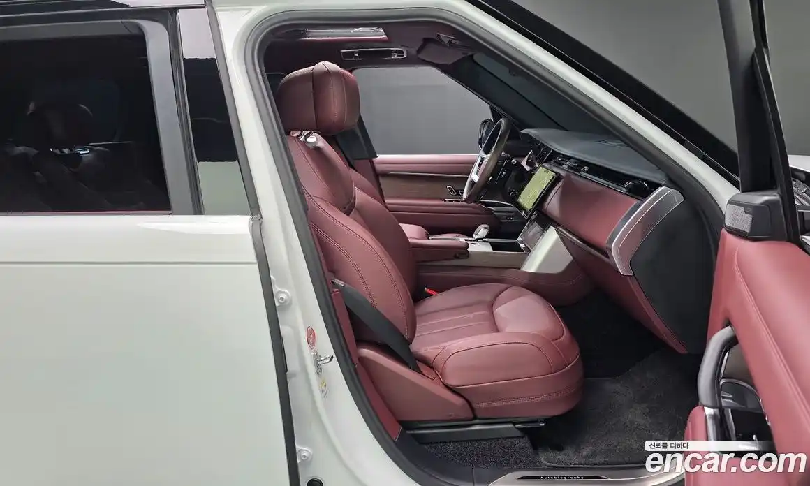 Land Rover Range Rover 2025 3.0 автомат (гидро), фото 12