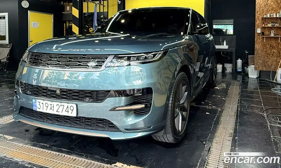 Land Rover Range Rover Sport 2023 3.0 автомат (гидро), фото 4