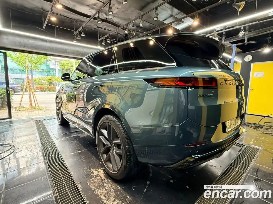 Land Rover Range Rover Sport 2023 3.0 автомат (гидро), фото 6