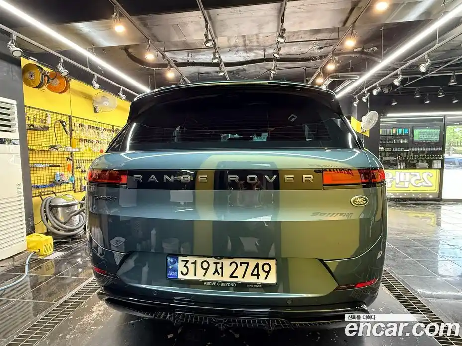Land Rover Range Rover Sport 2023 3.0 автомат (гидро), фото 7