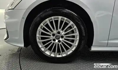 Audi A6 2020 2.0 автомат (гидро), миниатюра 4