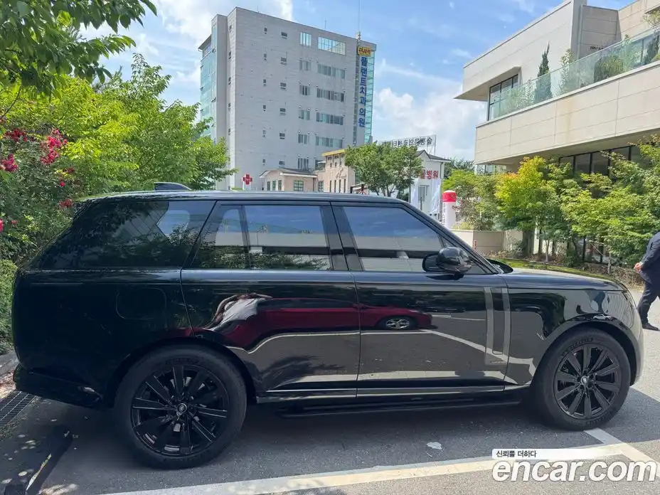 Land Rover Range Rover 2025 3.0 автомат (гидро), фото 4