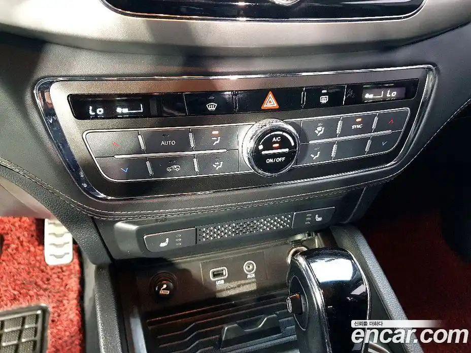 SsangYong Rexton 2018 2.2 автомат (гидро), фото 13