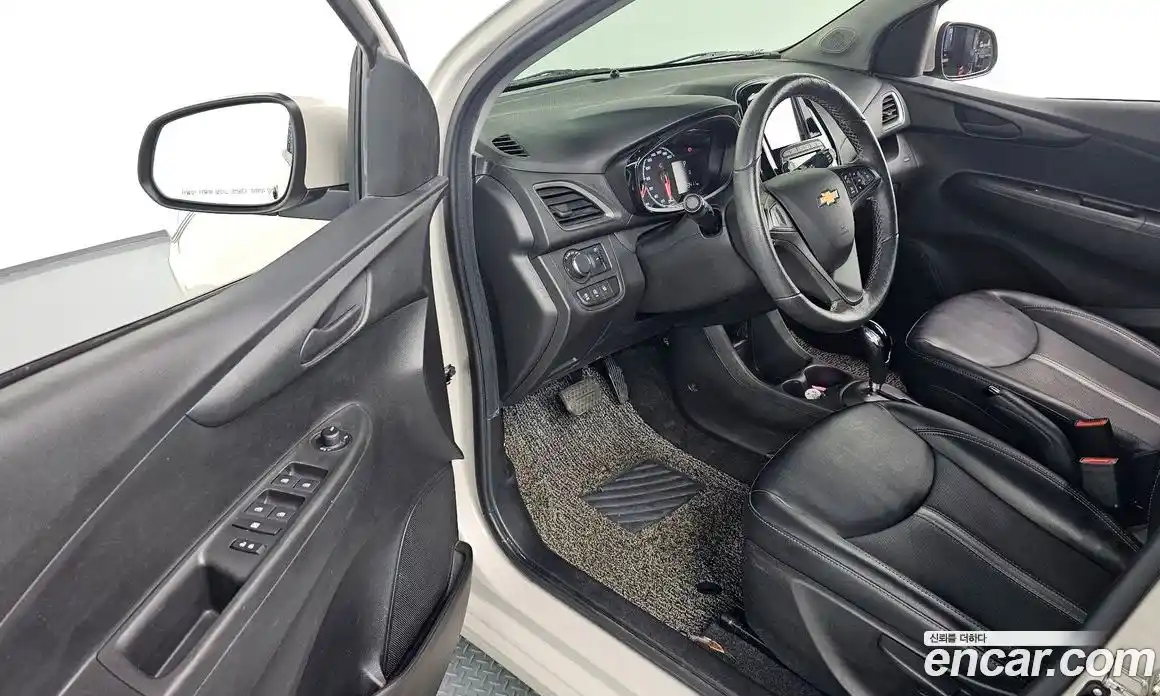 Chevrolet Spark 2019 1.0 автомат (гидро), фото 13
