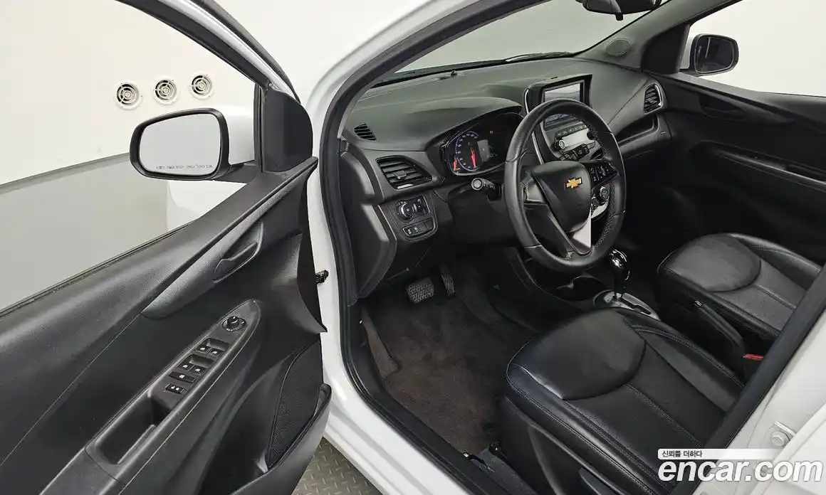 Chevrolet Spark 2015 1.0 автомат (гидро), фото 12