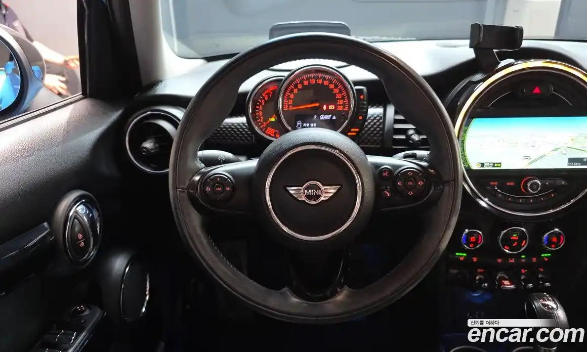 Mini Cooper 2015 2.0 автомат (гидро), фото 13