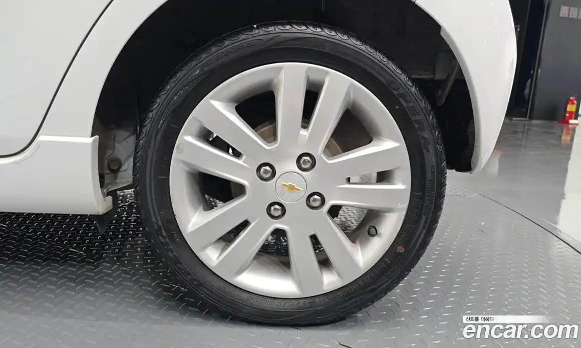 Chevrolet Spark 2014 1.0 автомат (гидро), фото 6