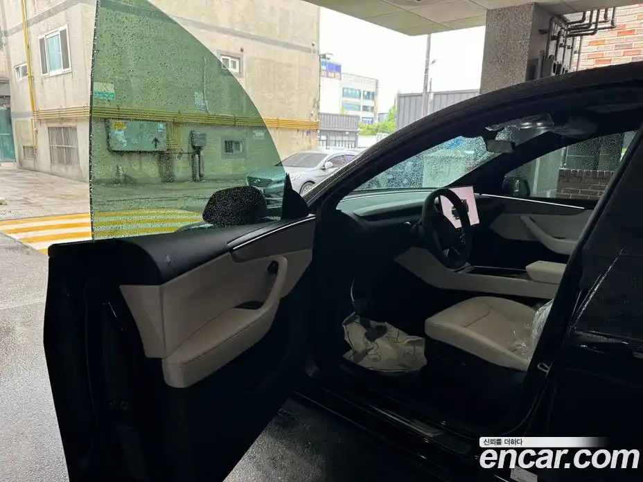 Tesla Model Y 2026 0.2 автомат (гидро), фото 9 Tesla Model Y 2026 0.2 автомат (гидро), фото 9