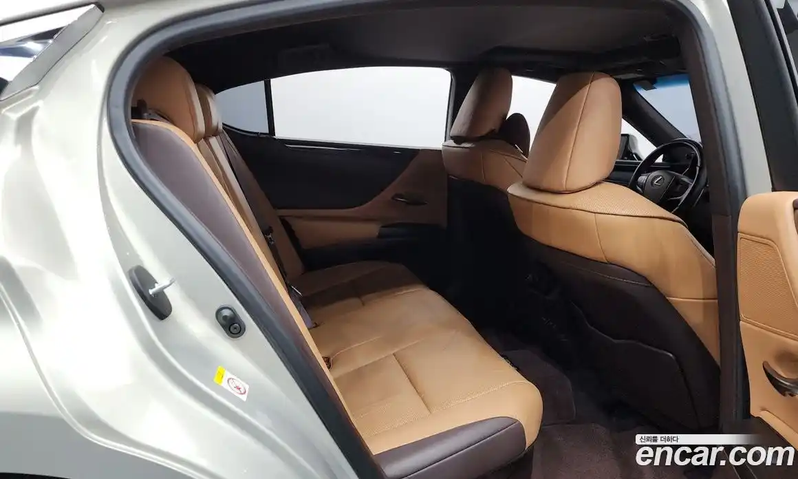 Lexus ES 2018 2.5 автомат (гидро), фото 11 Lexus ES 2018 2.5 автомат (гидро), фото 11